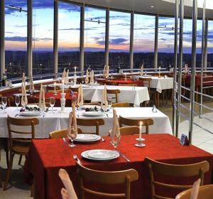 Restaurante decorado para o dia dos namorados