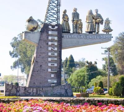 Pórtico aos 125 anos da Imigração Italiana